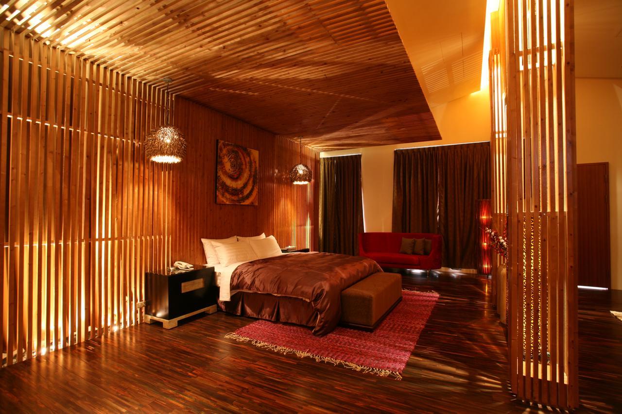 Chateau Boutique Motel Taichung Exterior foto